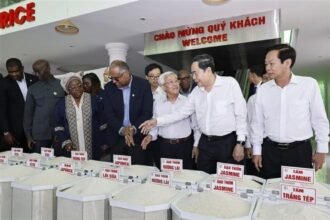 163219 vna potal hai chu tich quoc hoi viet nam va cote divoire tham lam viec tai cong ty nong nghiep cong nghe cao trung an 8979947